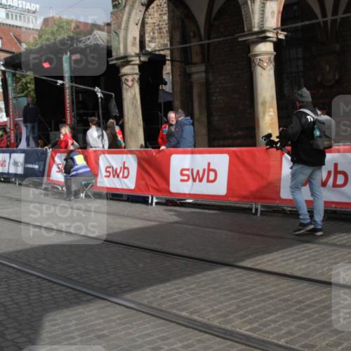 05.10.2025 - 20. swb-Marathon Bremen Yannick Fuchs http://msf.ph/oto/9318083 05.10.2025 11:17:20 Ziel  meine-sportfotos.de
