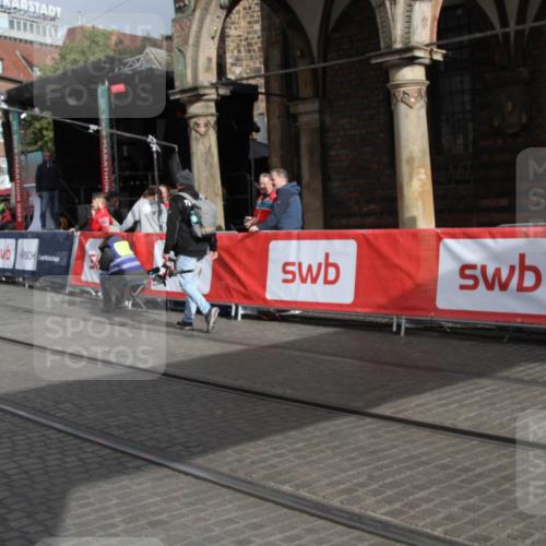 05.10.2025 - 20. swb-Marathon Bremen Yannick Fuchs http://msf.ph/oto/9318092 05.10.2025 11:17:24 Ziel 11008 meine-sportfotos.de