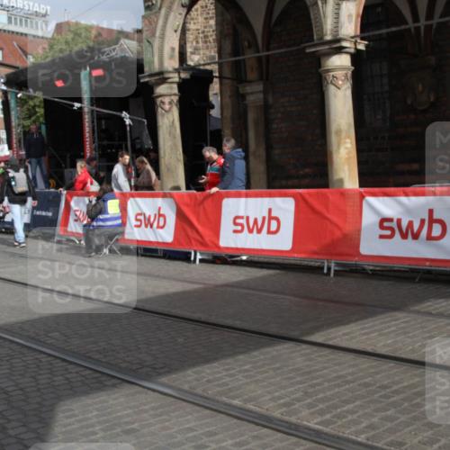 05.10.2025 - 20. swb-Marathon Bremen Yannick Fuchs http://msf.ph/oto/9318104 05.10.2025 11:17:28 Ziel 9805 meine-sportfotos.de