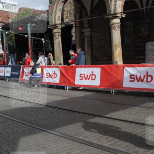 05.10.2025 - 20. swb-Marathon Bremen Yannick Fuchs http://msf.ph/oto/9318123 05.10.2025 11:17:34 Ziel 9805 meine-sportfotos.de