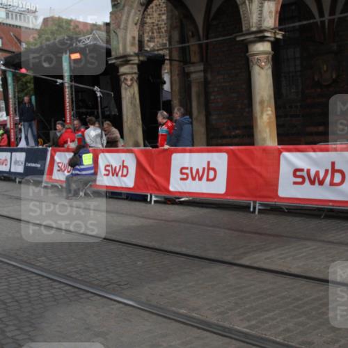 05.10.2025 - 20. swb-Marathon Bremen Yannick Fuchs http://msf.ph/oto/9318138 05.10.2025 11:17:39 Ziel  meine-sportfotos.de