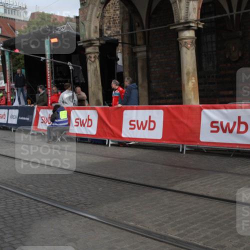 05.10.2025 - 20. swb-Marathon Bremen Yannick Fuchs http://msf.ph/oto/9318142 05.10.2025 11:17:40 Ziel  meine-sportfotos.de