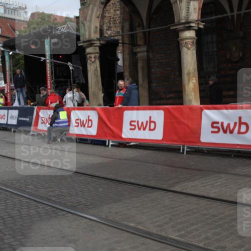 05.10.2025 - 20. swb-Marathon Bremen Yannick Fuchs http://msf.ph/oto/9318150 05.10.2025 11:17:43 Ziel 9869, 10312, 10465 meine-sportfotos.de