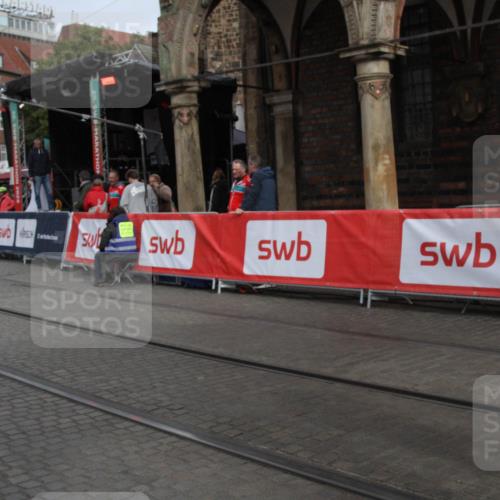05.10.2025 - 20. swb-Marathon Bremen Yannick Fuchs http://msf.ph/oto/9318165 05.10.2025 11:17:48 Ziel 9869, 10312, 10465 meine-sportfotos.de