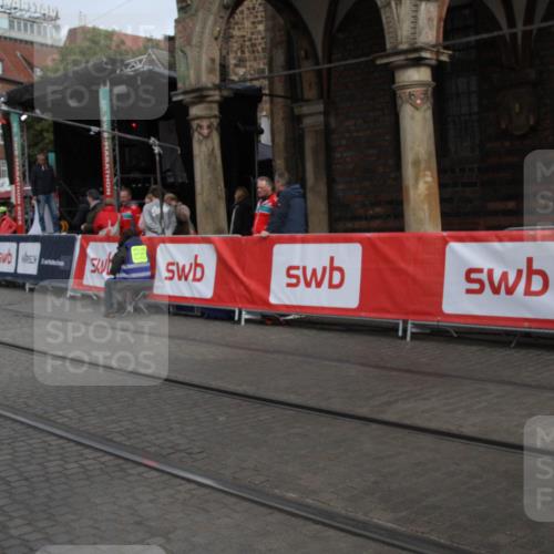 05.10.2025 - 20. swb-Marathon Bremen Yannick Fuchs http://msf.ph/oto/9318167 05.10.2025 11:17:49 Ziel 10312, 10465 meine-sportfotos.de