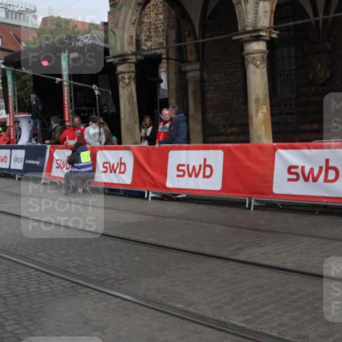 05.10.2025 - 20. swb-Marathon Bremen Yannick Fuchs http://msf.ph/oto/9318176 05.10.2025 11:17:52 Ziel  meine-sportfotos.de