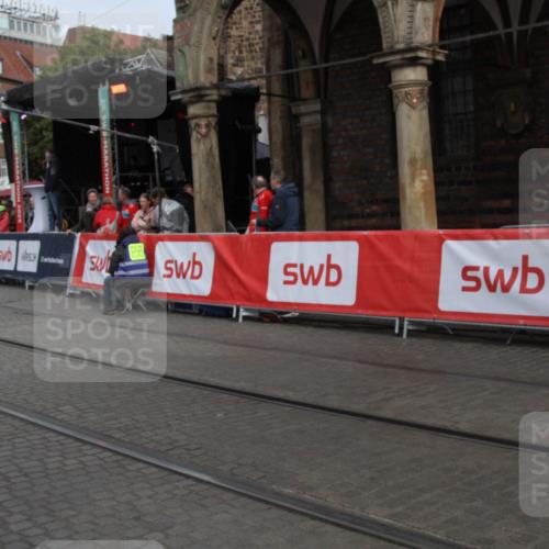 05.10.2025 - 20. swb-Marathon Bremen Yannick Fuchs http://msf.ph/oto/9318200 05.10.2025 11:18:00 Ziel 10949 meine-sportfotos.de