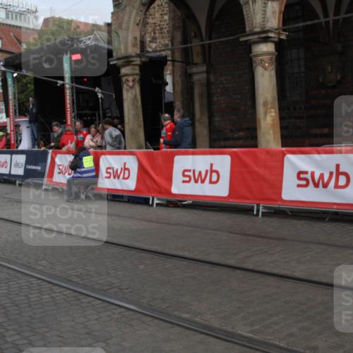 05.10.2025 - 20. swb-Marathon Bremen Yannick Fuchs http://msf.ph/oto/9318202 05.10.2025 11:18:01 Ziel 10949 meine-sportfotos.de