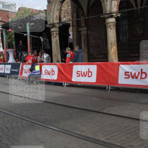 05.10.2025 - 20. swb-Marathon Bremen Yannick Fuchs http://msf.ph/oto/9318239 05.10.2025 11:18:13 Ziel  meine-sportfotos.de