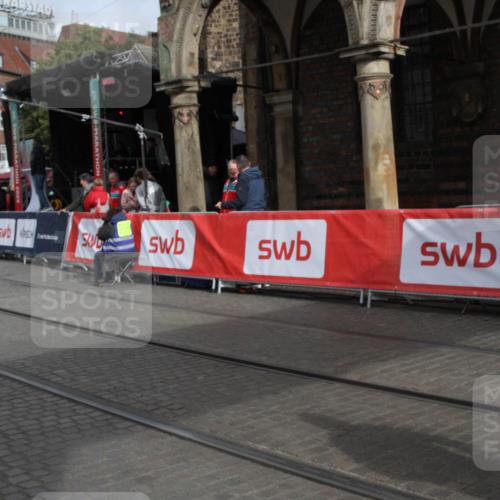 05.10.2025 - 20. swb-Marathon Bremen Yannick Fuchs http://msf.ph/oto/9318277 05.10.2025 11:18:26 Ziel 10198, 10795 meine-sportfotos.de