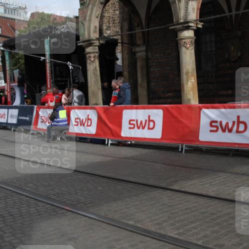05.10.2025 - 20. swb-Marathon Bremen Yannick Fuchs http://msf.ph/oto/9318281 05.10.2025 11:18:27 Ziel 10795 meine-sportfotos.de