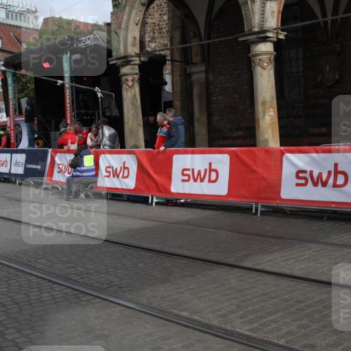 05.10.2025 - 20. swb-Marathon Bremen Yannick Fuchs http://msf.ph/oto/9318282 05.10.2025 11:18:28 Ziel 10795 meine-sportfotos.de
