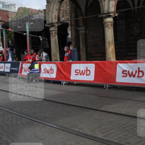 05.10.2025 - 20. swb-Marathon Bremen Yannick Fuchs http://msf.ph/oto/9318284 05.10.2025 11:18:28 Ziel 10795 meine-sportfotos.de