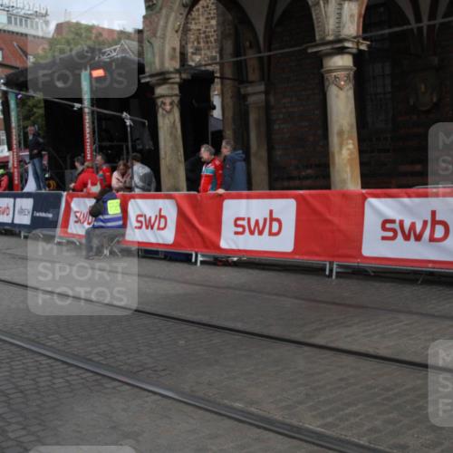 05.10.2025 - 20. swb-Marathon Bremen Yannick Fuchs http://msf.ph/oto/9318286 05.10.2025 11:18:29 Ziel 10795, 11043 meine-sportfotos.de