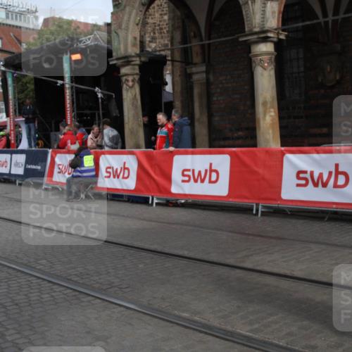 05.10.2025 - 20. swb-Marathon Bremen Yannick Fuchs http://msf.ph/oto/9318294 05.10.2025 11:18:32 Ziel 10795, 11043 meine-sportfotos.de