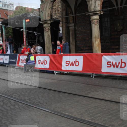 05.10.2025 - 20. swb-Marathon Bremen Yannick Fuchs http://msf.ph/oto/9318297 05.10.2025 11:18:33 Ziel 11043 meine-sportfotos.de