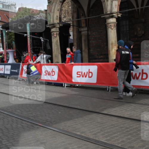 05.10.2025 - 20. swb-Marathon Bremen Yannick Fuchs http://msf.ph/oto/9318326 05.10.2025 11:18:44 Ziel 11480 meine-sportfotos.de