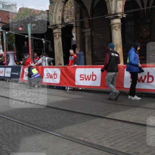 05.10.2025 - 20. swb-Marathon Bremen Yannick Fuchs http://msf.ph/oto/9318328 05.10.2025 11:18:45 Ziel 11480 meine-sportfotos.de