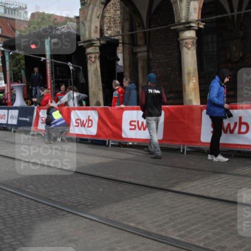 05.10.2025 - 20. swb-Marathon Bremen Yannick Fuchs http://msf.ph/oto/9318331 05.10.2025 11:18:46 Ziel 11480 meine-sportfotos.de