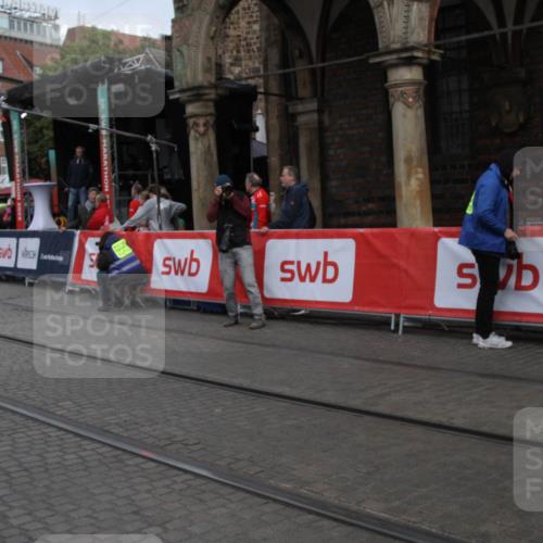 05.10.2025 - 20. swb-Marathon Bremen Yannick Fuchs http://msf.ph/oto/9318344 05.10.2025 11:18:50 Ziel 11480 meine-sportfotos.de