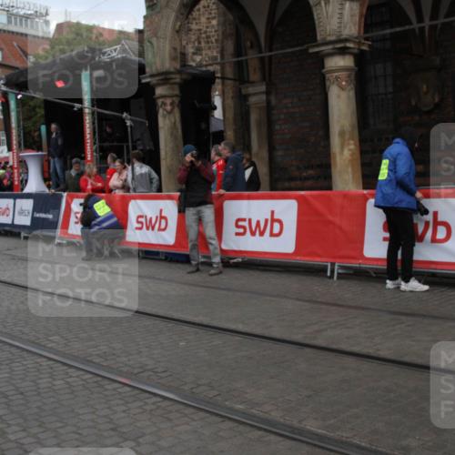 05.10.2025 - 20. swb-Marathon Bremen Yannick Fuchs http://msf.ph/oto/9318352 05.10.2025 11:18:53 Ziel  meine-sportfotos.de