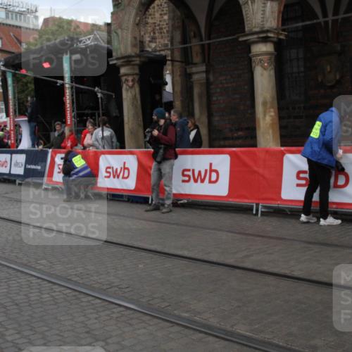 05.10.2025 - 20. swb-Marathon Bremen Yannick Fuchs http://msf.ph/oto/9318356 05.10.2025 11:18:54 Ziel  meine-sportfotos.de