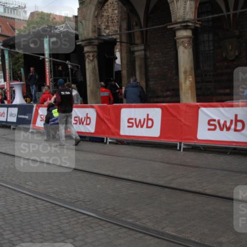 05.10.2025 - 20. swb-Marathon Bremen Yannick Fuchs http://msf.ph/oto/9318374 05.10.2025 11:19:16 Ziel 9247 meine-sportfotos.de