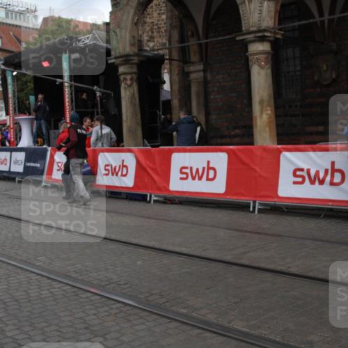 05.10.2025 - 20. swb-Marathon Bremen Yannick Fuchs http://msf.ph/oto/9318375 05.10.2025 11:19:17 Ziel 9247, 10488 meine-sportfotos.de