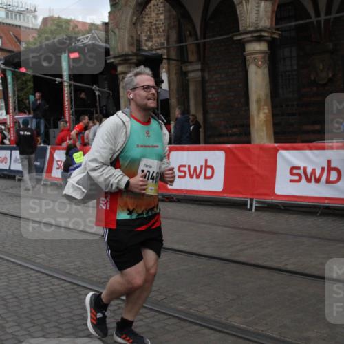 05.10.2025 - 20. swb-Marathon Bremen Yannick Fuchs http://msf.ph/oto/9318385 05.10.2025 11:19:22 Ziel 10488 meine-sportfotos.de