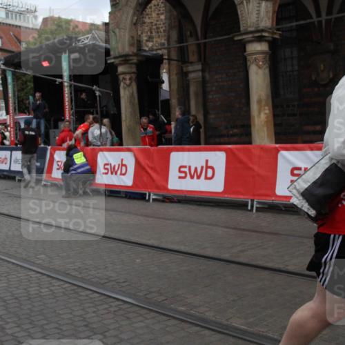 05.10.2025 - 20. swb-Marathon Bremen Yannick Fuchs http://msf.ph/oto/9318386 05.10.2025 11:19:22 Ziel 10488 meine-sportfotos.de