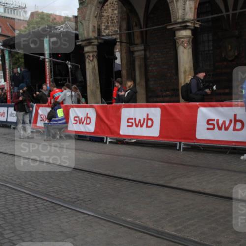 05.10.2025 - 20. swb-Marathon Bremen Yannick Fuchs http://msf.ph/oto/9318402 05.10.2025 11:19:47 Ziel  meine-sportfotos.de