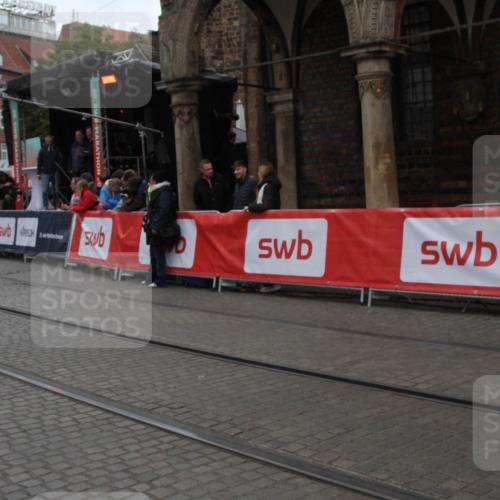 05.10.2025 - 20. swb-Marathon Bremen Yannick Fuchs http://msf.ph/oto/9318426 05.10.2025 11:24:11 Ziel  meine-sportfotos.de