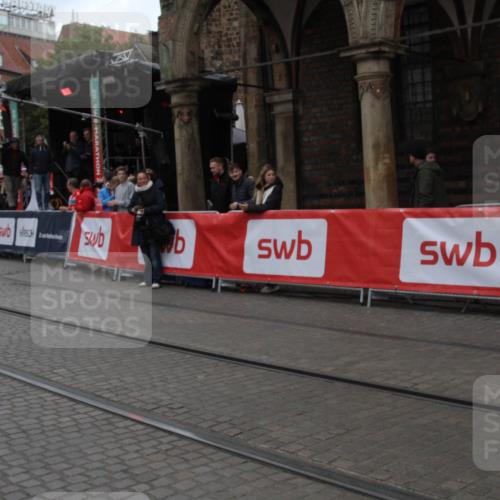 05.10.2025 - 20. swb-Marathon Bremen Yannick Fuchs http://msf.ph/oto/9318445 05.10.2025 11:24:32 Ziel  meine-sportfotos.de
