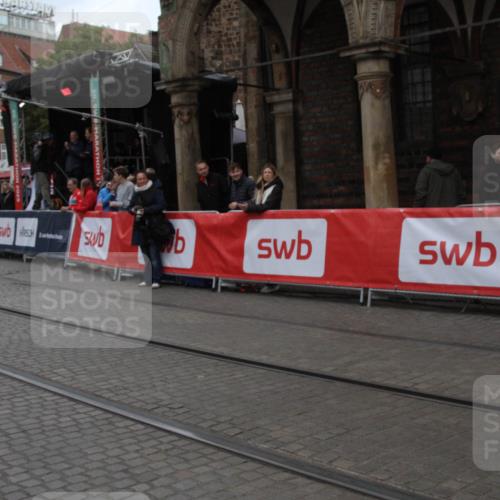 05.10.2025 - 20. swb-Marathon Bremen Yannick Fuchs http://msf.ph/oto/9318446 05.10.2025 11:24:33 Ziel  meine-sportfotos.de