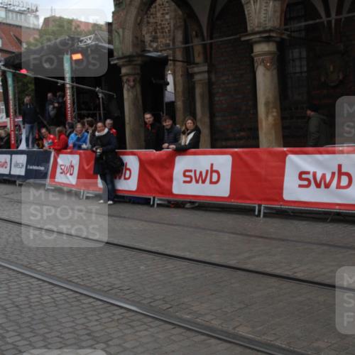 05.10.2025 - 20. swb-Marathon Bremen Yannick Fuchs http://msf.ph/oto/9318447 05.10.2025 11:24:34 Ziel  meine-sportfotos.de