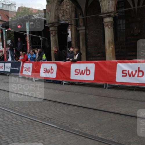 05.10.2025 - 20. swb-Marathon Bremen Yannick Fuchs http://msf.ph/oto/9318456 05.10.2025 11:24:44 Ziel  meine-sportfotos.de