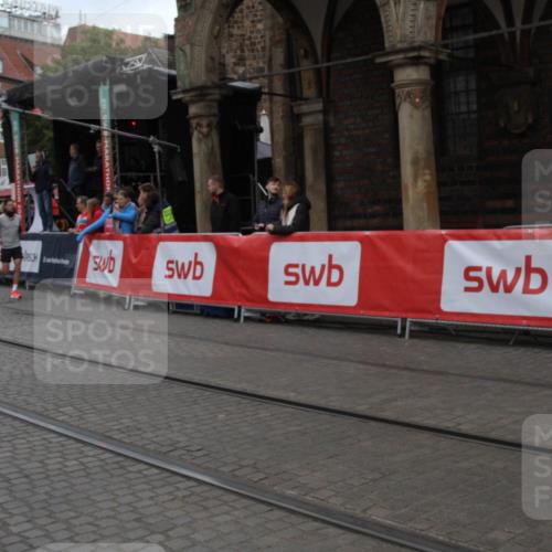 05.10.2025 - 20. swb-Marathon Bremen Yannick Fuchs http://msf.ph/oto/9318457 05.10.2025 11:24:45 Ziel  meine-sportfotos.de