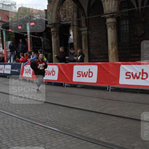 05.10.2025 - 20. swb-Marathon Bremen Yannick Fuchs http://msf.ph/oto/9318475 05.10.2025 11:25:02 Ziel 10096, 10133 meine-sportfotos.de