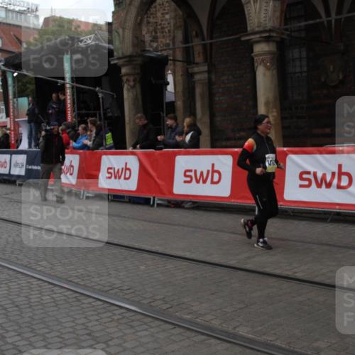 05.10.2025 - 20. swb-Marathon Bremen Yannick Fuchs http://msf.ph/oto/9318482 05.10.2025 11:25:07 Ziel 10133 meine-sportfotos.de