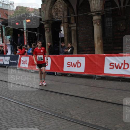 05.10.2025 - 20. swb-Marathon Bremen Yannick Fuchs http://msf.ph/oto/9318490 05.10.2025 11:25:13 Ziel  meine-sportfotos.de