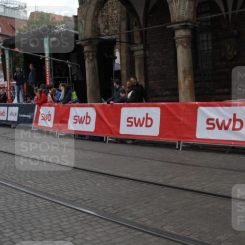 05.10.2025 - 20. swb-Marathon Bremen Yannick Fuchs http://msf.ph/oto/9318507 05.10.2025 11:25:26 Ziel  meine-sportfotos.de