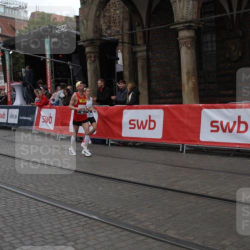 05.10.2025 - 20. swb-Marathon Bremen Yannick Fuchs http://msf.ph/oto/9318527 05.10.2025 11:25:41 Ziel  meine-sportfotos.de