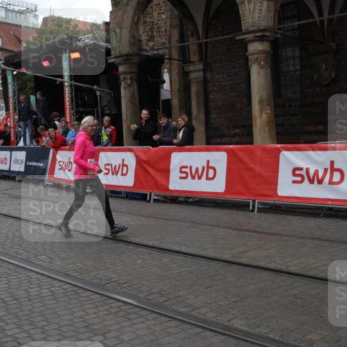 05.10.2025 - 20. swb-Marathon Bremen Yannick Fuchs http://msf.ph/oto/9318536 05.10.2025 11:25:46 Ziel 9338 meine-sportfotos.de