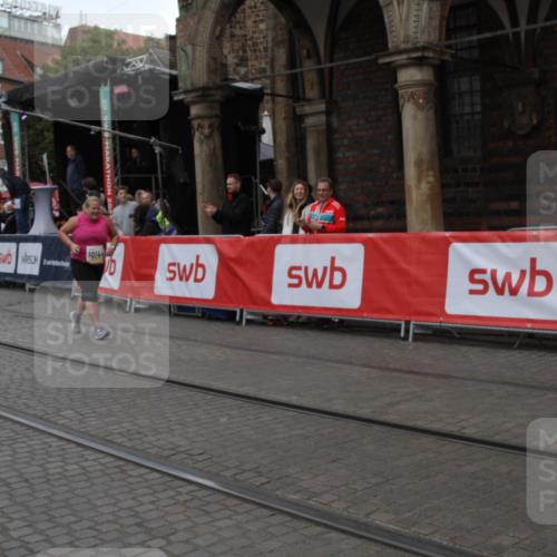 05.10.2025 - 20. swb-Marathon Bremen Yannick Fuchs http://msf.ph/oto/9318569 05.10.2025 11:26:07 Ziel 10144 meine-sportfotos.de