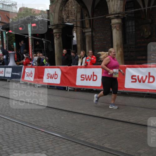 05.10.2025 - 20. swb-Marathon Bremen Yannick Fuchs http://msf.ph/oto/9318572 05.10.2025 11:26:09 Ziel 10144 meine-sportfotos.de