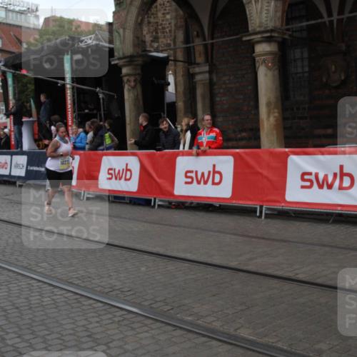 05.10.2025 - 20. swb-Marathon Bremen Yannick Fuchs http://msf.ph/oto/9318582 05.10.2025 11:26:16 Ziel 10373 meine-sportfotos.de