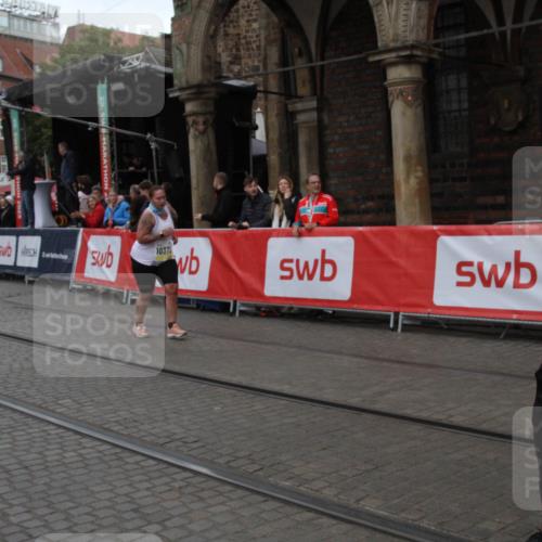 05.10.2025 - 20. swb-Marathon Bremen Yannick Fuchs http://msf.ph/oto/9318583 05.10.2025 11:26:16 Ziel 10373 meine-sportfotos.de