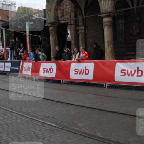 05.10.2025 - 20. swb-Marathon Bremen Yannick Fuchs http://msf.ph/oto/9318592 05.10.2025 11:26:21 Ziel  meine-sportfotos.de