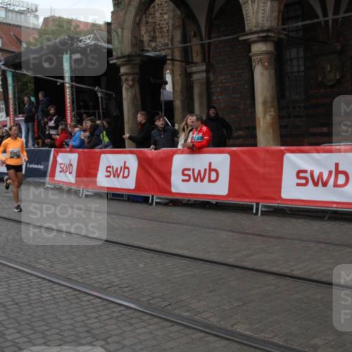 05.10.2025 - 20. swb-Marathon Bremen Yannick Fuchs http://msf.ph/oto/9318594 05.10.2025 11:26:23 Ziel 9352, 11326 meine-sportfotos.de