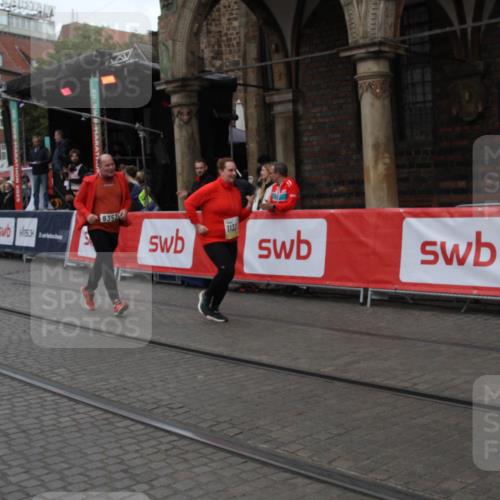 05.10.2025 - 20. swb-Marathon Bremen Yannick Fuchs http://msf.ph/oto/9318599 05.10.2025 11:26:26 Ziel 9352, 11326 meine-sportfotos.de